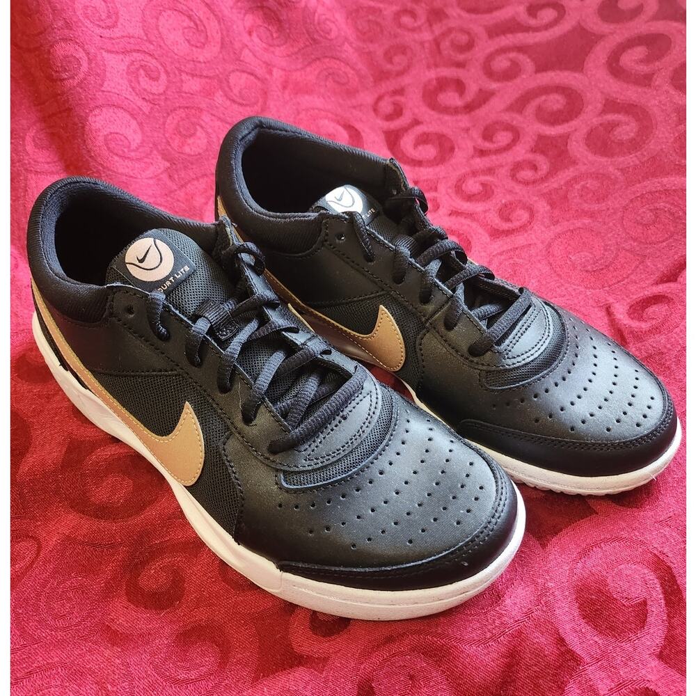 Nike Nikecourt Zoom Lite 3 Women's Sneaker, size 7.5W